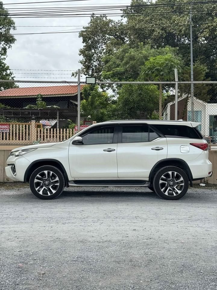2019 Toyota Fortuner 2.8L Turbo Diesel 4WD | 450 Nm | 7-Seater